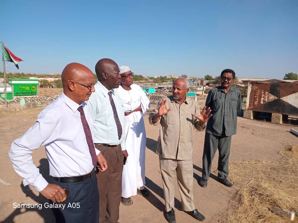 تقديم خدمات للتجار والمزارعين في سوق المحاصيل بالقضارف